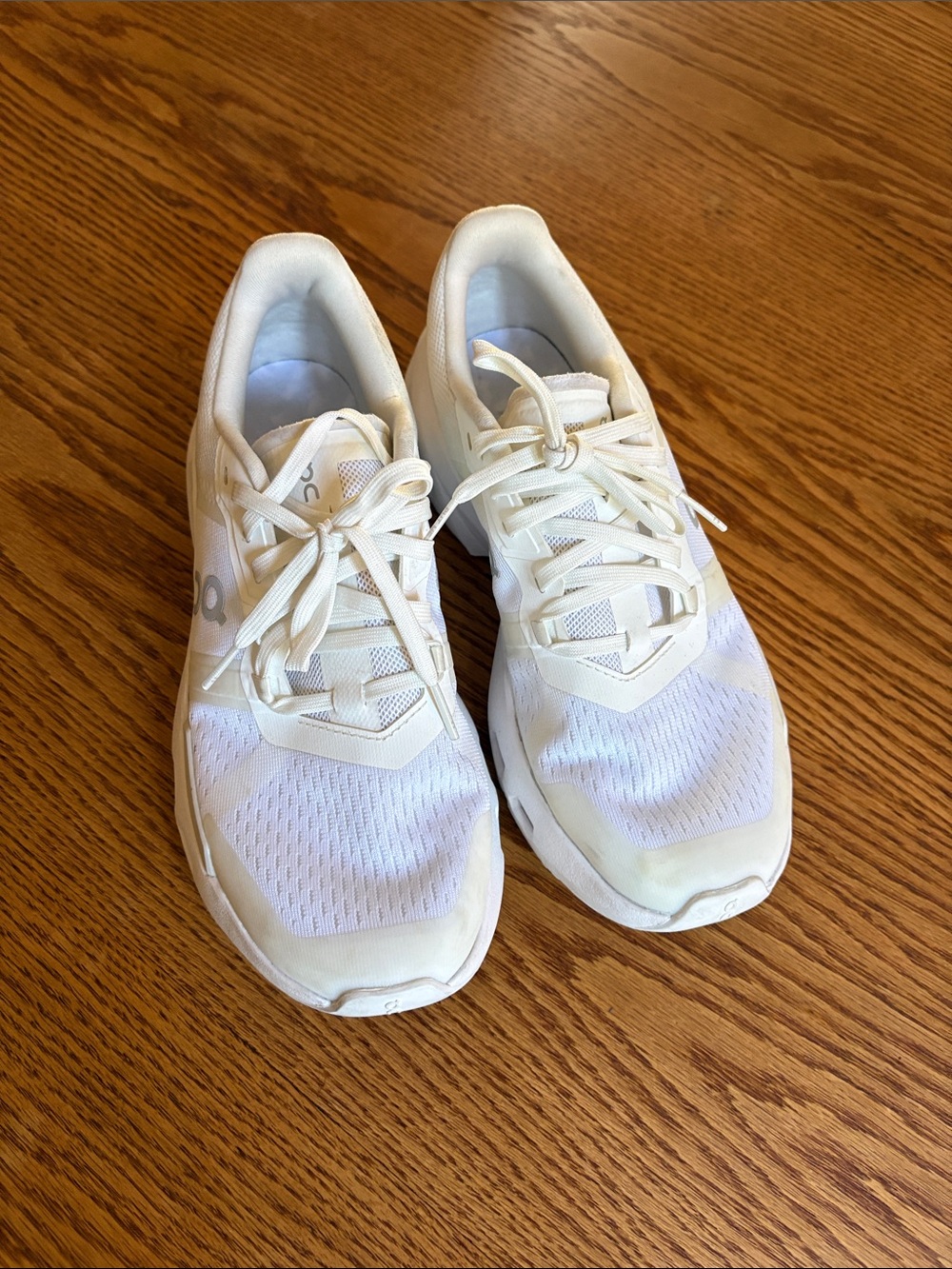 On Cloud 6 Running Shoe